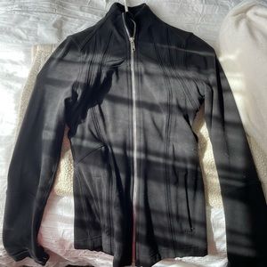Great condition lulu jacket size 2